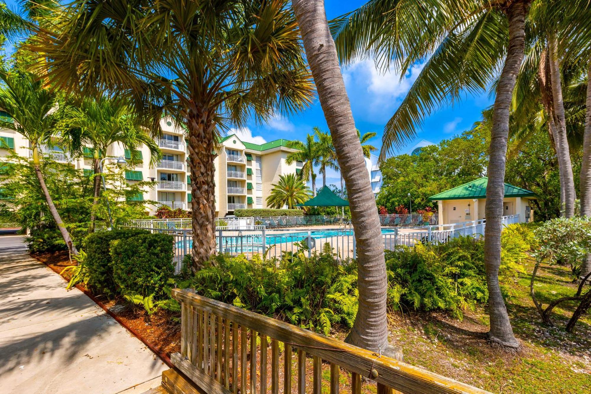 Sunrise Suites Dominican Suite #110 Key West Bilik gambar