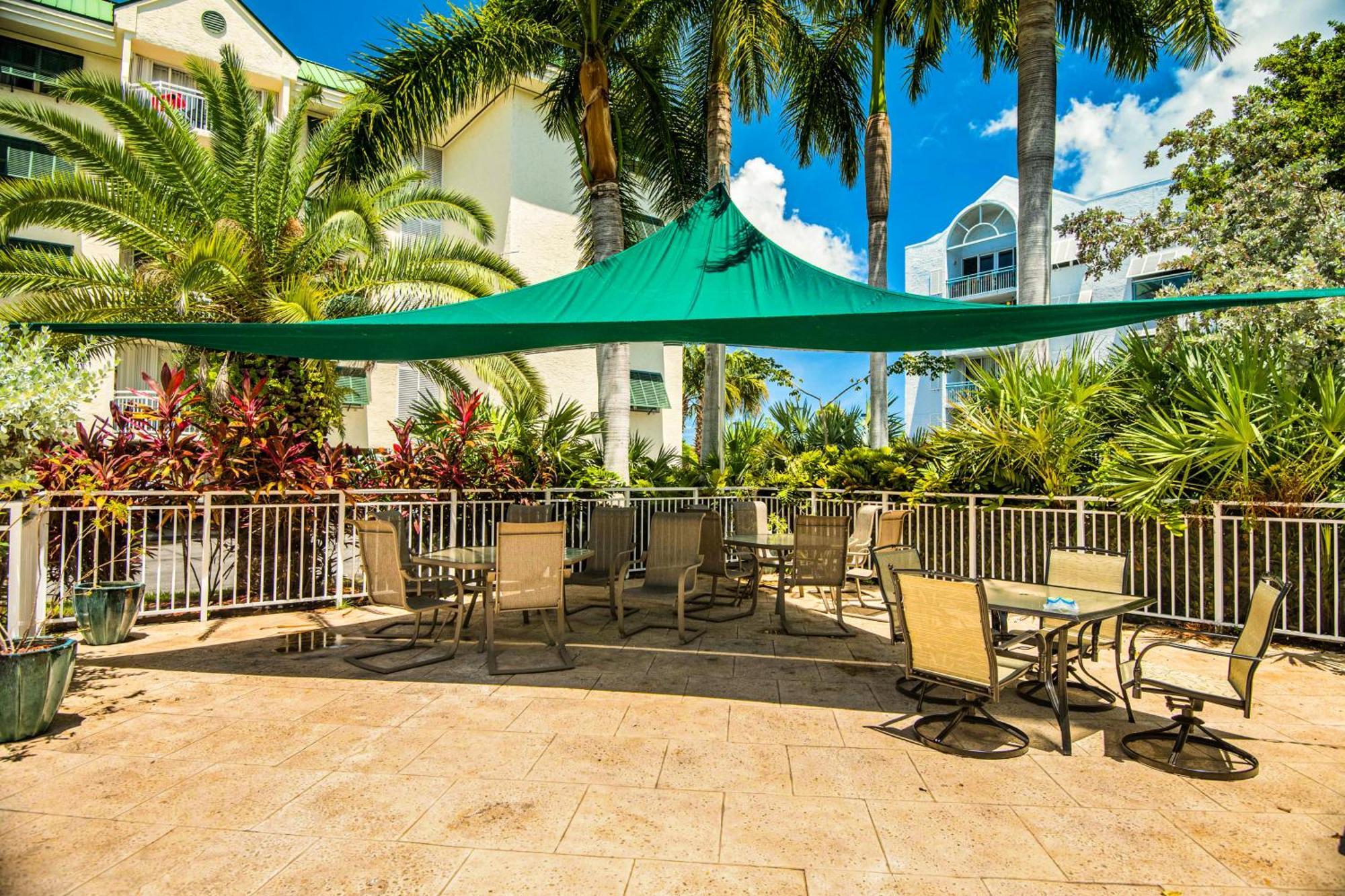 Sunrise Suites Dominican Suite #110 Key West Bilik gambar